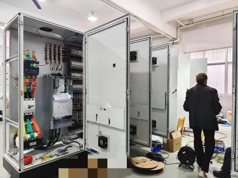 PLC控制系统在制造业的应用与发展